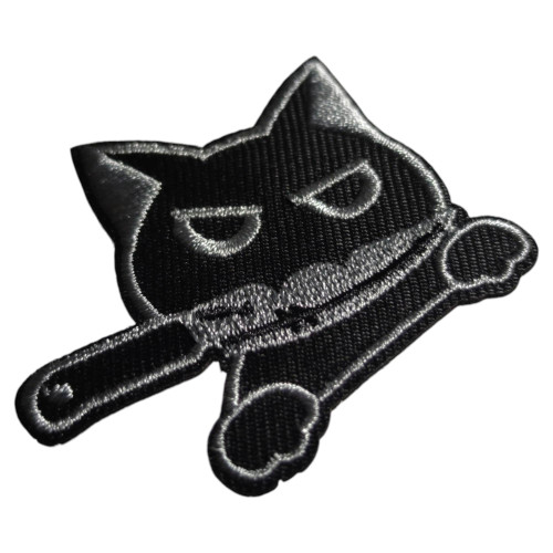 Нашивка Кот с ножом | Черная | Нашивка в форме головы разъяренного кота, держащего в зубах нож.